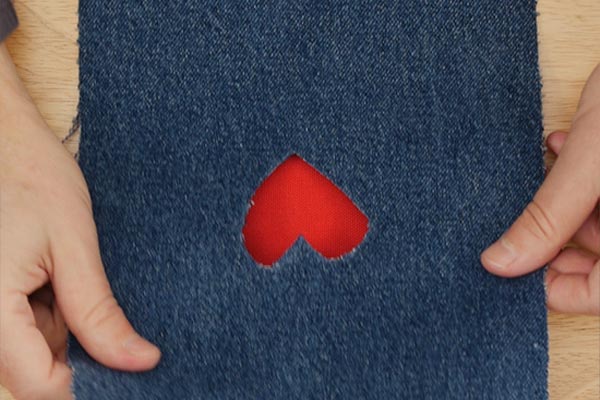 Placement du tissu pour le renfort