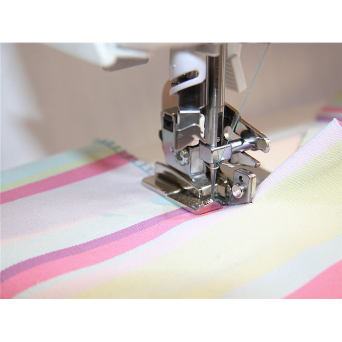 Pied couteau raseur, coud et coupe F055 Pied couteau raseur, coud et coupe F055