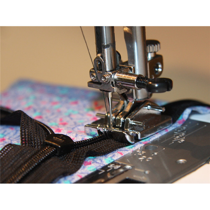 Pied fermeture invisible large Pied fermeture invisible large